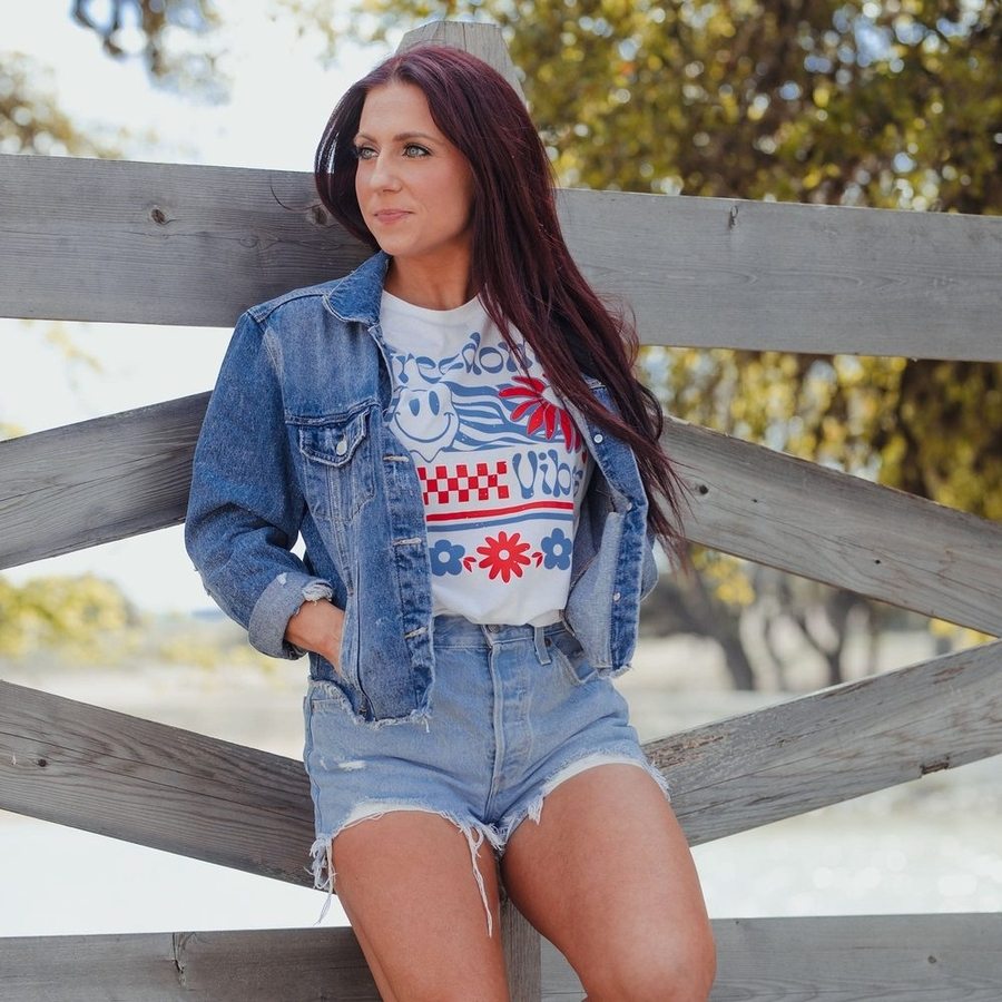 Women's Freedom Vibes Boyfriend Fit T-Shirt - White